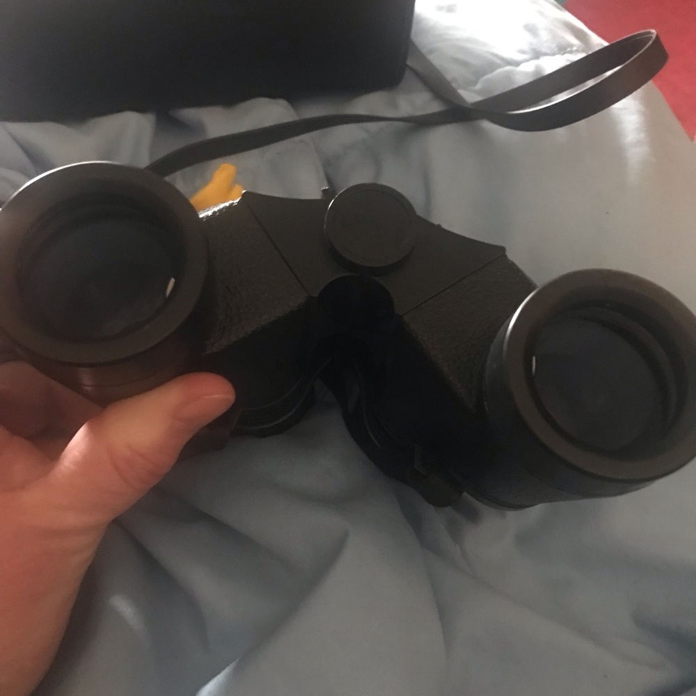 Bushnell binoculars - Picture 3 of 10